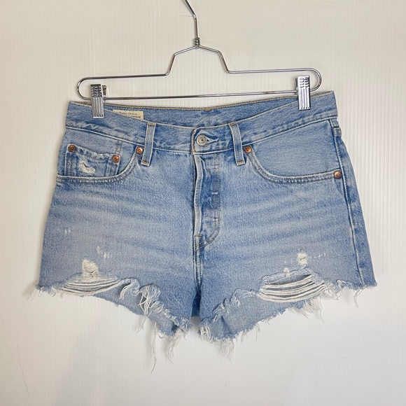 Levi's Pants - 501 Levi’s Distressed Shorts size 27